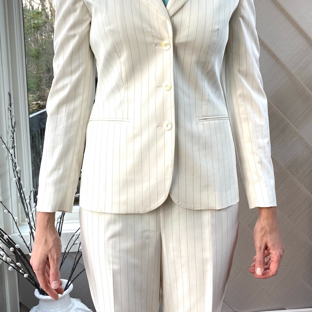 Casual Corner Women’s Suit
